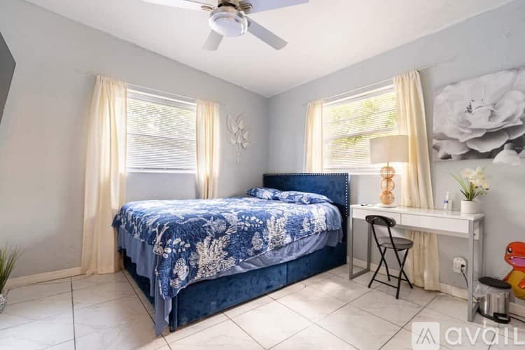 West Palm Beach Apartment: 5722 Purdy Lane