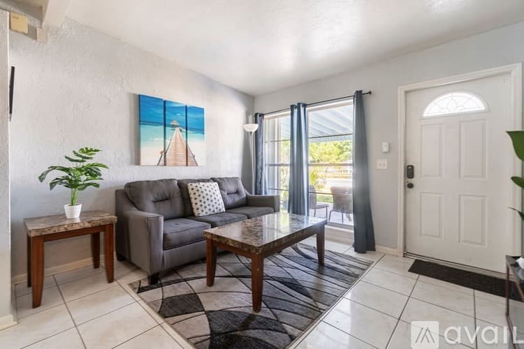 West Palm Beach Apartment: 5722 Purdy Lane