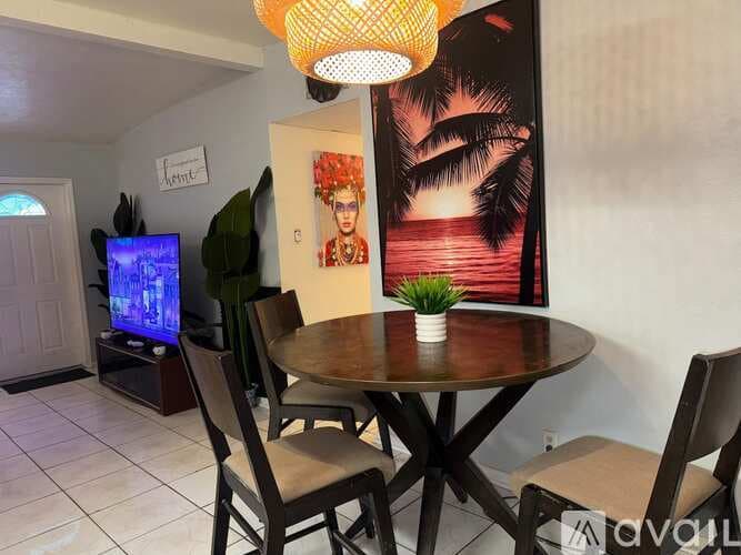 West Palm Beach Apartment: 5722 Purdy Lane