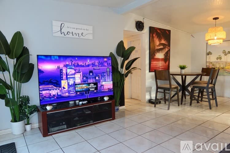 West Palm Beach Apartment: 5722 Purdy Lane