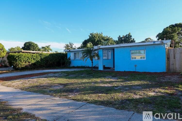 West Palm Beach Apartment: 5722 Purdy Lane