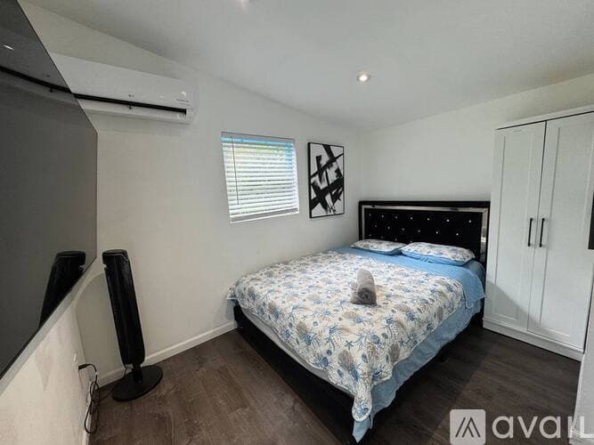 West Palm Beach Apartment: 5722 Purdy Lane