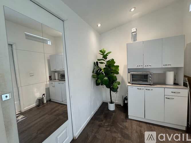 West Palm Beach Apartment: 5722 Purdy Lane