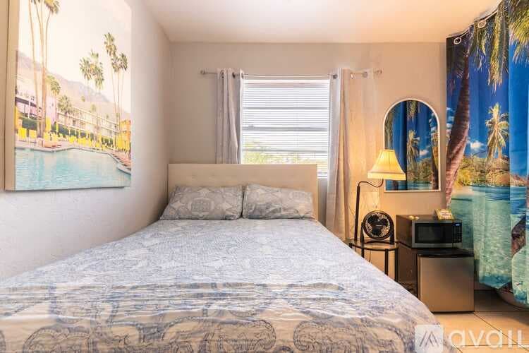 West Palm Beach Apartment: 5722 Purdy Lane