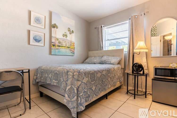 West Palm Beach Apartment: 5722 Purdy Lane