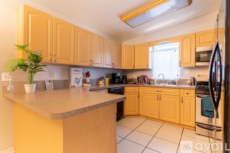 West Palm Beach Apartment: 5722 Purdy Lane