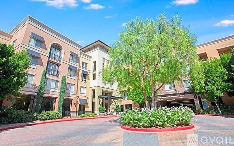 Santa Clarita Condo: 24505 Town Center Drive