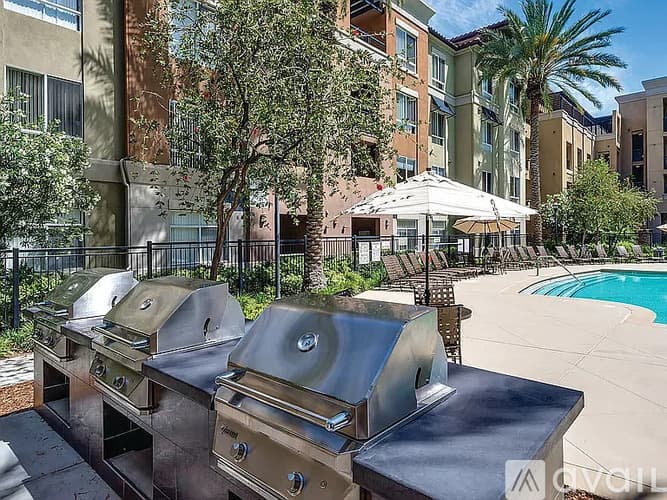 Santa Clarita Condo: 24505 Town Center Drive