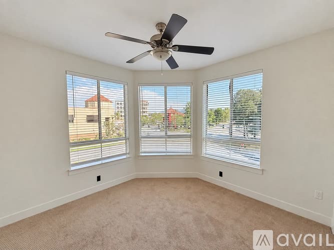 Santa Clarita Condo: 24505 Town Center Drive