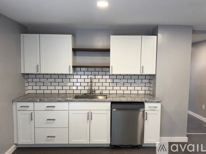Norwich Apartment: 21 Shetucket Ave