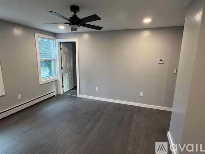 Norwich Apartment: 21 Shetucket Ave