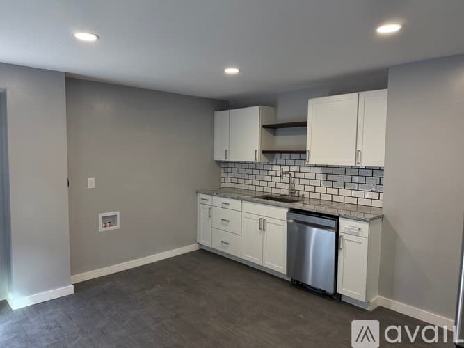 Norwich Apartment: 21 Shetucket Ave