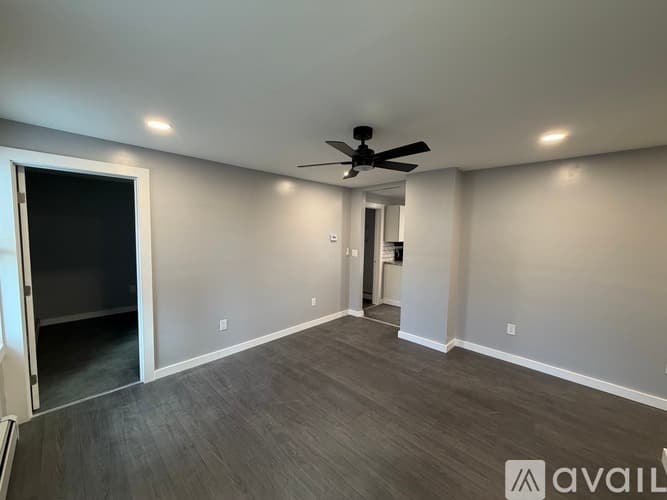 Norwich Apartment: 21 Shetucket Ave