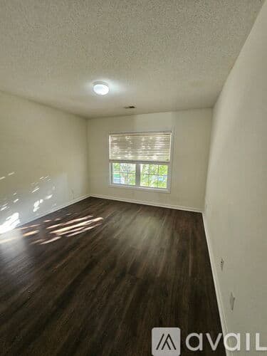 Bluffton Townhome: 77 Regent Avenue