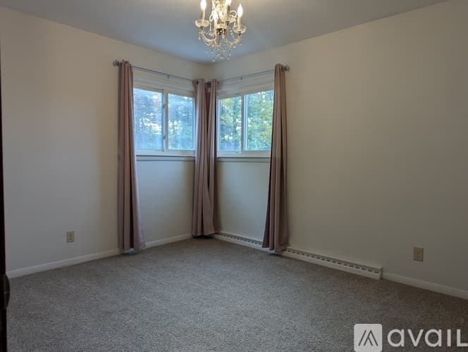 Rothschild House: 519 Pflieger St