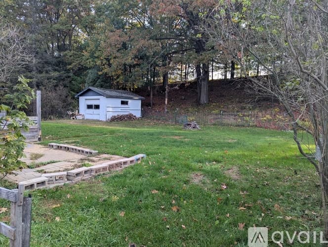 Rothschild House: 519 Pflieger St