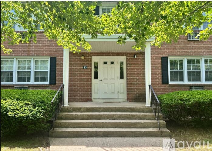 Farmington Condo: 15 Grandview Dr