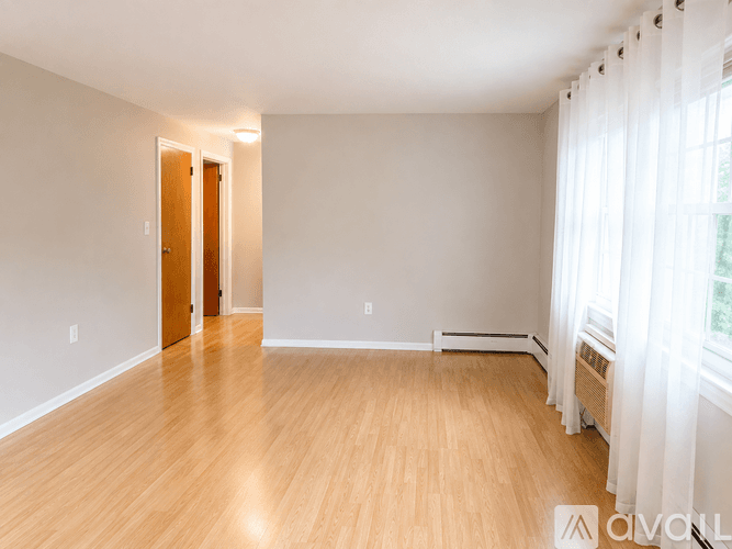 Farmington Condo: 15 Grandview Dr