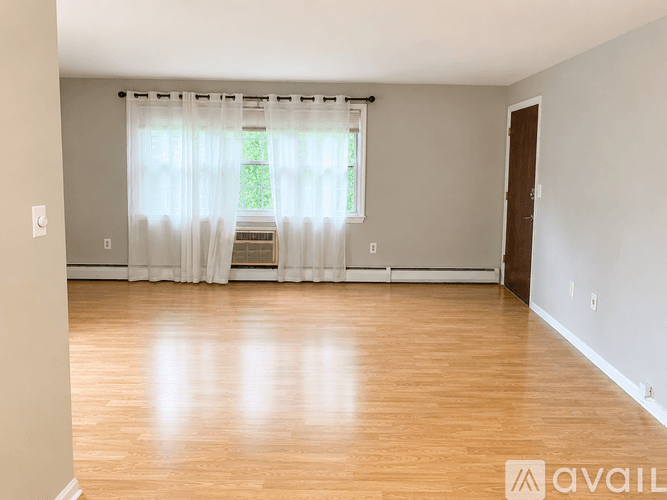 Farmington Condo: 15 Grandview Dr