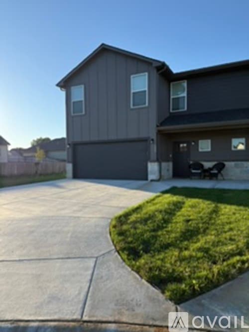 Wichita House: 2427 South Wheatland Court
