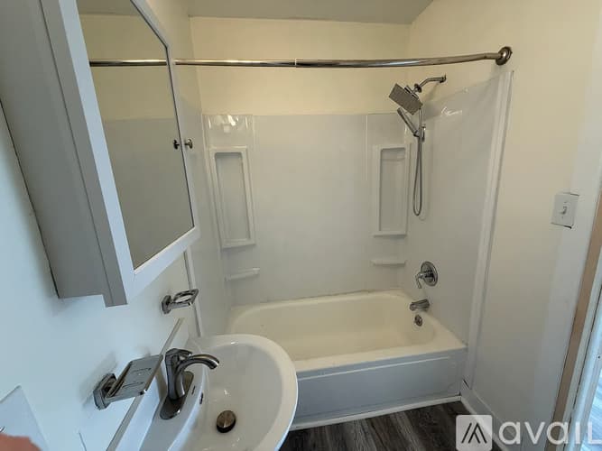 Hartford Apartment: 355 Prospect Ave