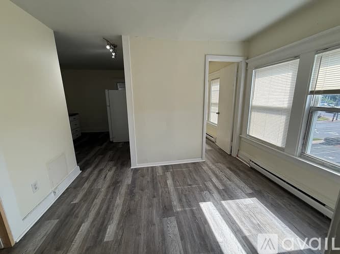 Hartford Apartment: 355 Prospect Ave