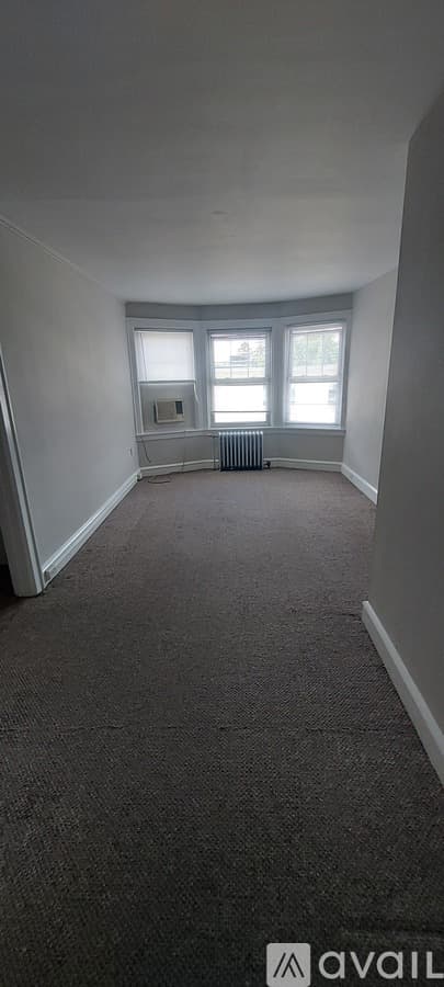 Sinking Spring Apartment: 4052 Penn Avenue