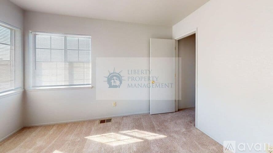 Delhi House: 16810 Bradford Dr