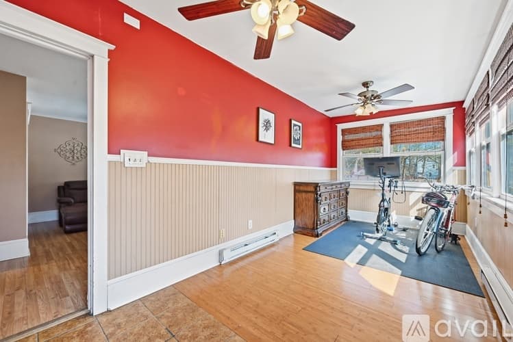 Stroudsburg House: 528 Wallace Street