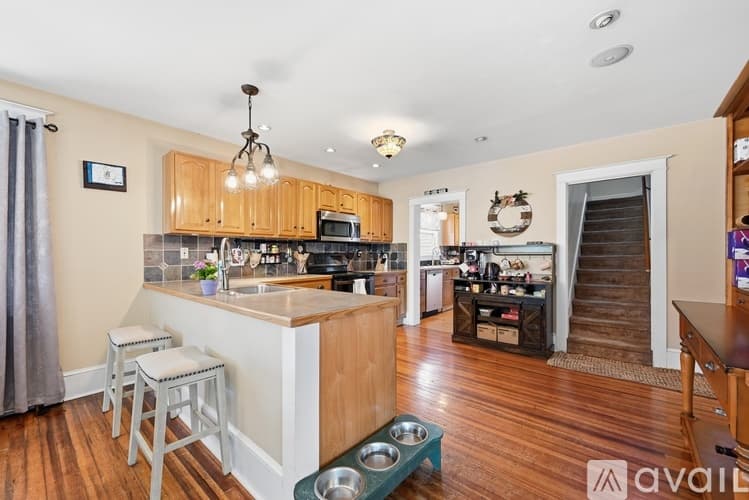 Stroudsburg House: 528 Wallace Street