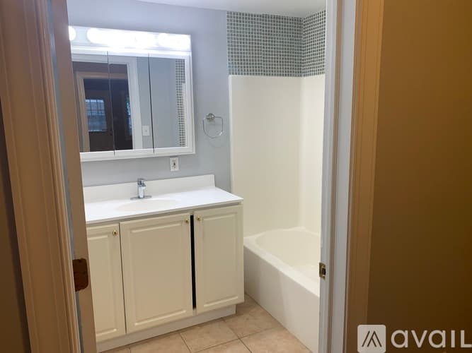 Conshohocken Apartment: 9 Cedar Avenue
