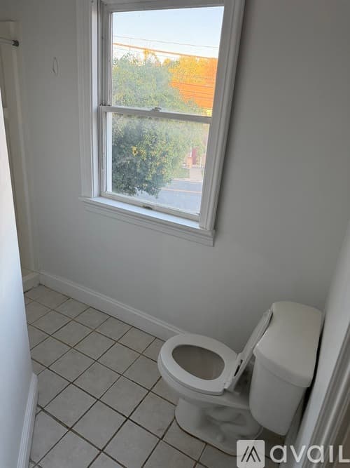 Norwalk Apartment: 39 Silvermine Avenue