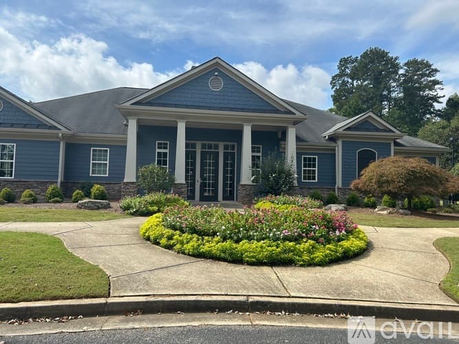 Cumming House: 3855 New Salem Court