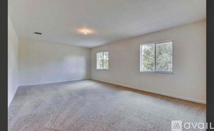 Greenacres House: 6855 Langdon Way