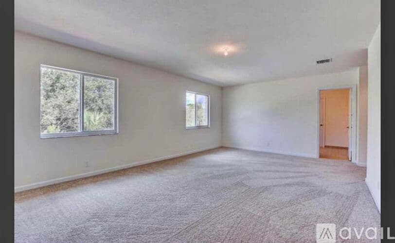 Greenacres House: 6855 Langdon Way