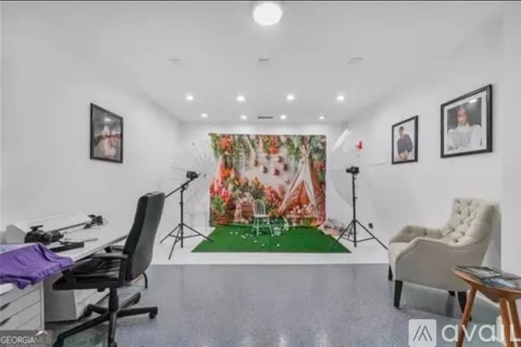 Douglasville House: 9904 Ashford Green