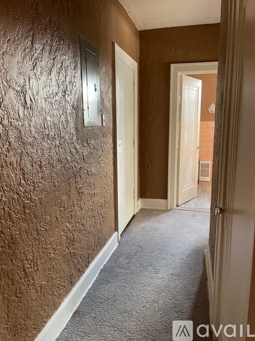Pittsburgh Apartment: 736 Brookline Boulevard