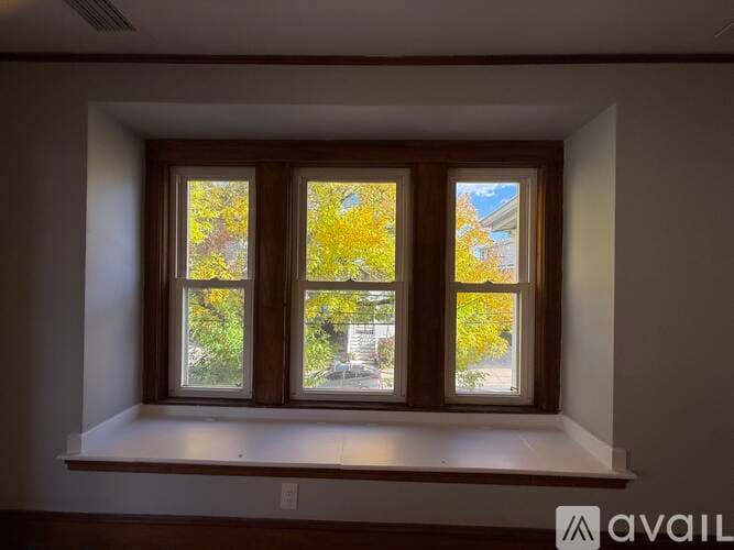 Arlington Apartment: 184 Palmer St