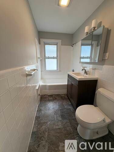 Arlington Apartment: 184 Palmer St