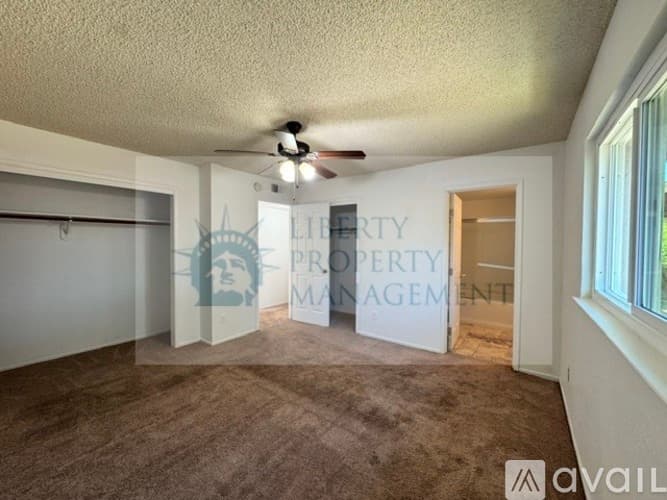 Fresno House: 4240 W Cortland Ave