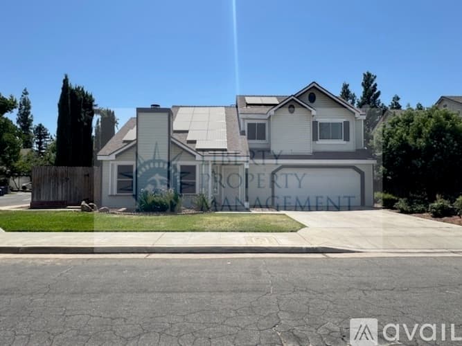 Fresno House: 1895 E Frederick Ave