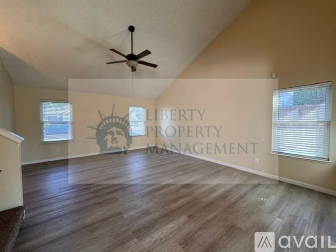 Fresno House: 1895 E Frederick Ave