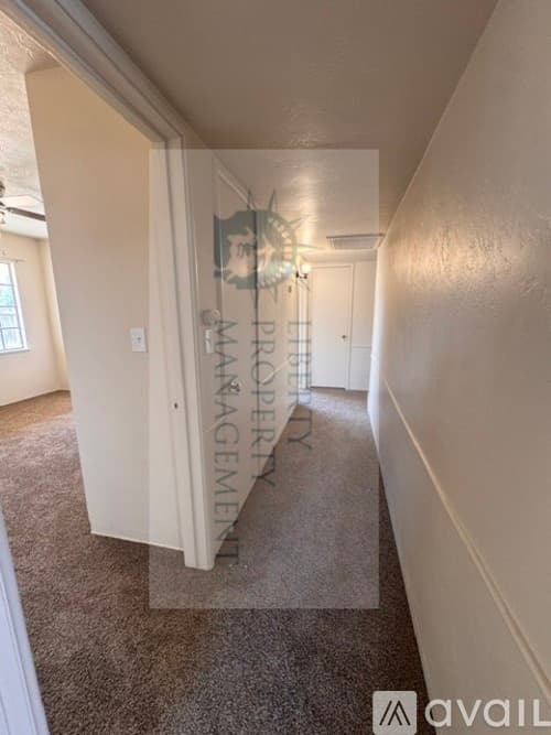 Fresno House: 1601 W Robinson Ave