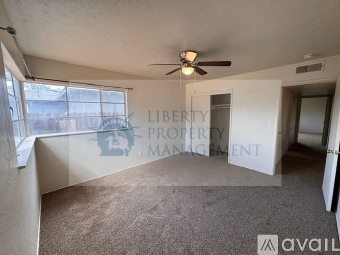 Fresno House: 1601 W Robinson Ave