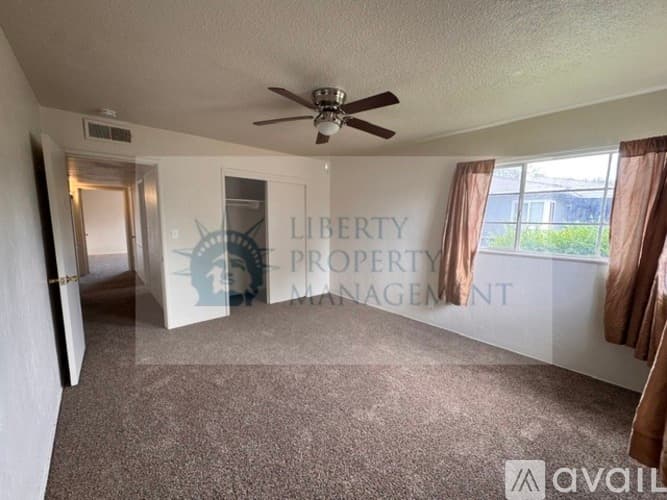Fresno House: 1601 W Robinson Ave