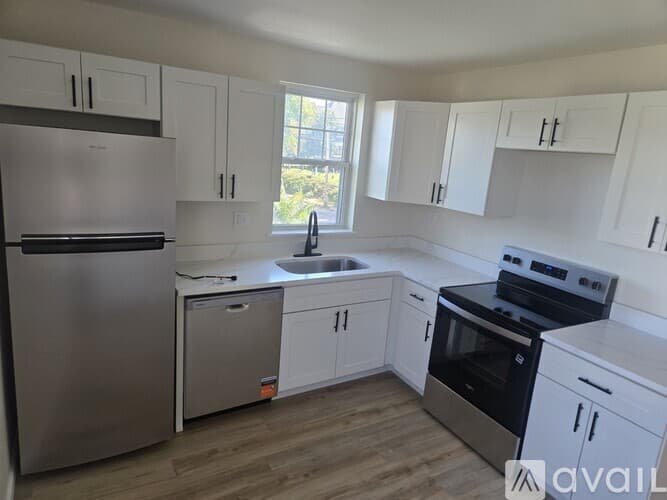 Coraopolis Apartment: 1529 State Avenue