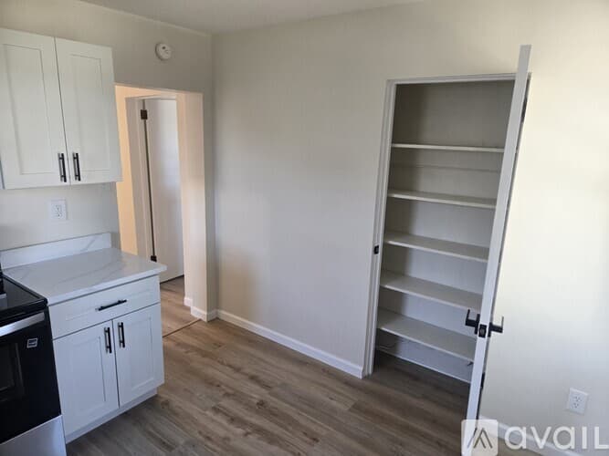 Coraopolis Apartment: 1529 State Avenue