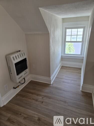 Coraopolis Apartment: 1529 State Avenue