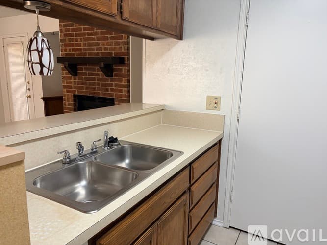 Mansfield Apartment: 201 Shady Valley Drive