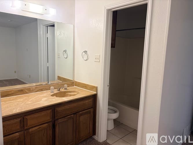 Mansfield Apartment: 201 Shady Valley Drive